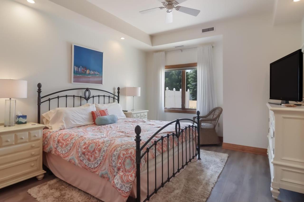 Sugar Beach Villa 1012 Luxury Waterfront Condo Τράβερς Σίτι Εξωτερικό φωτογραφία
